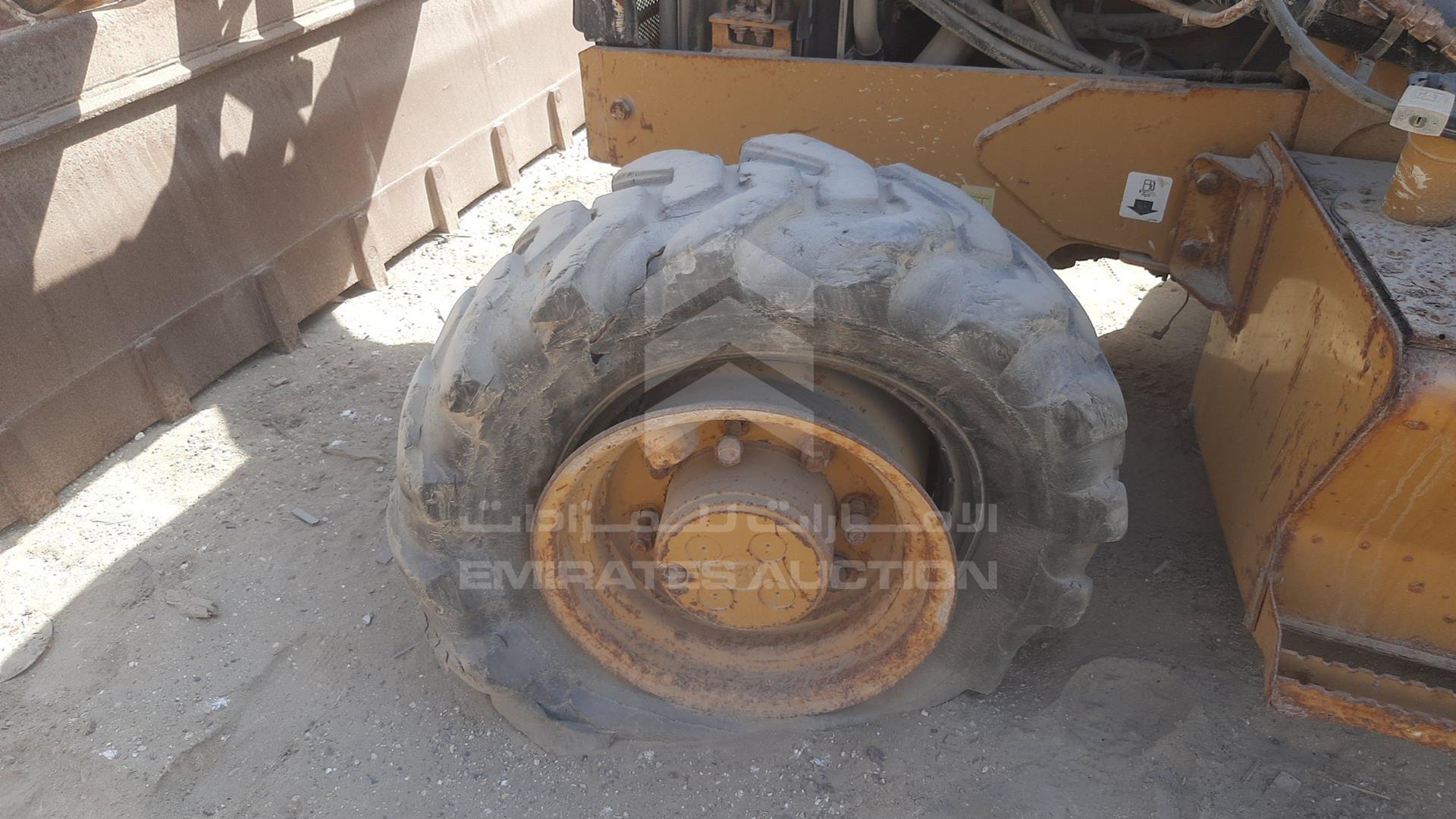 2014 CATERPILLAR 422E VIN: CAT0422ECMAW00836