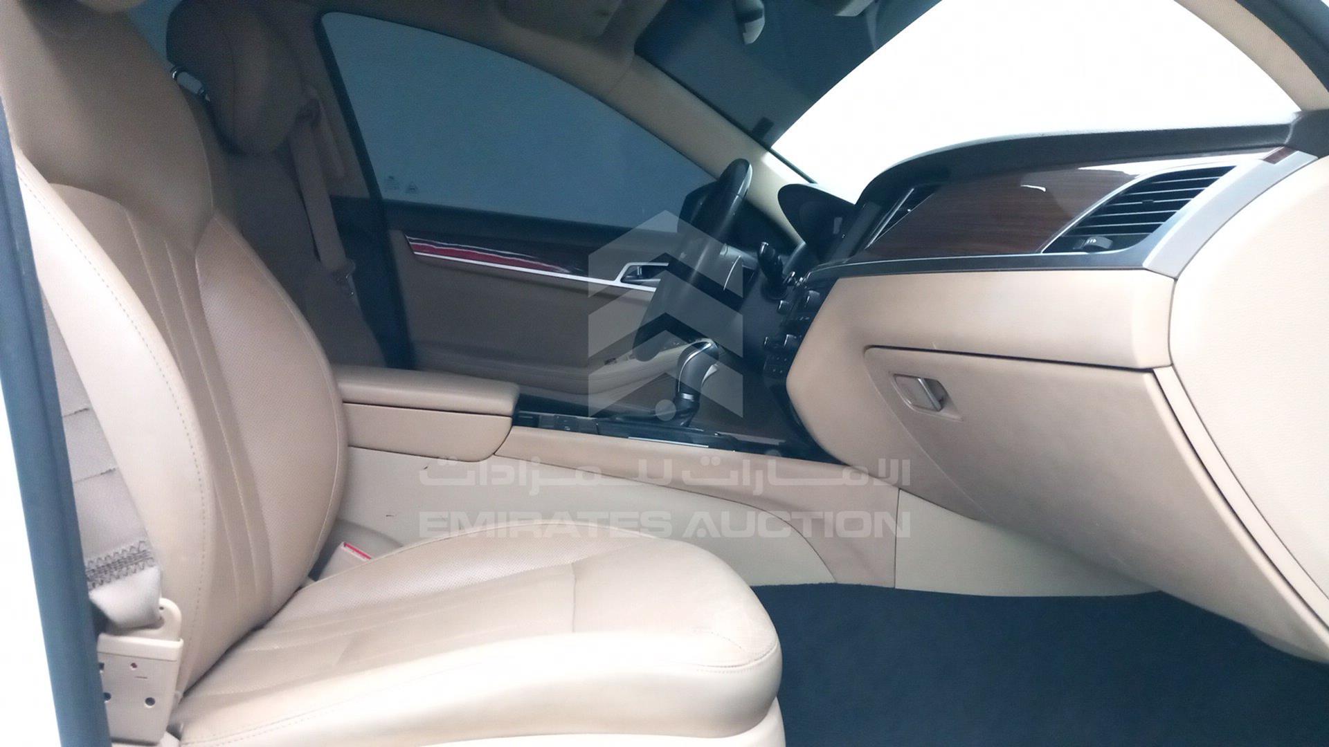 2017 HYUNDAI GENESIS VIN: KMHGN41E7HU183544
