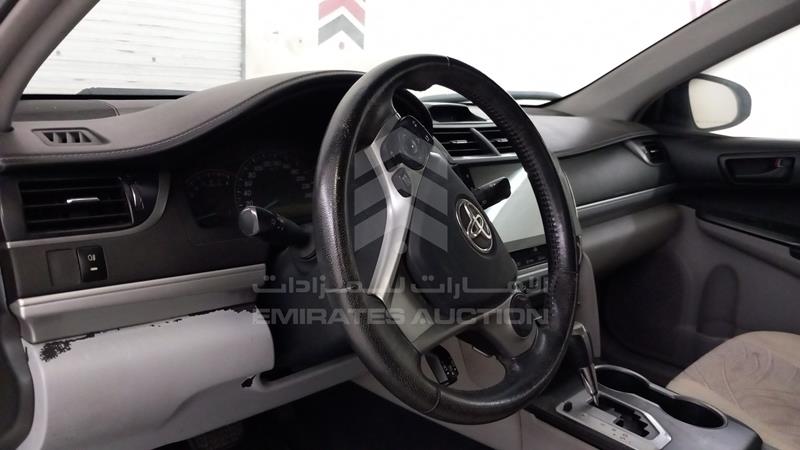 6T1BF9FKXFX534305 Auction: EmiratesAuction Lot: 413777 6T1BF9FKXFX534305 Toyota Camry 2015 WHITE Photo 11