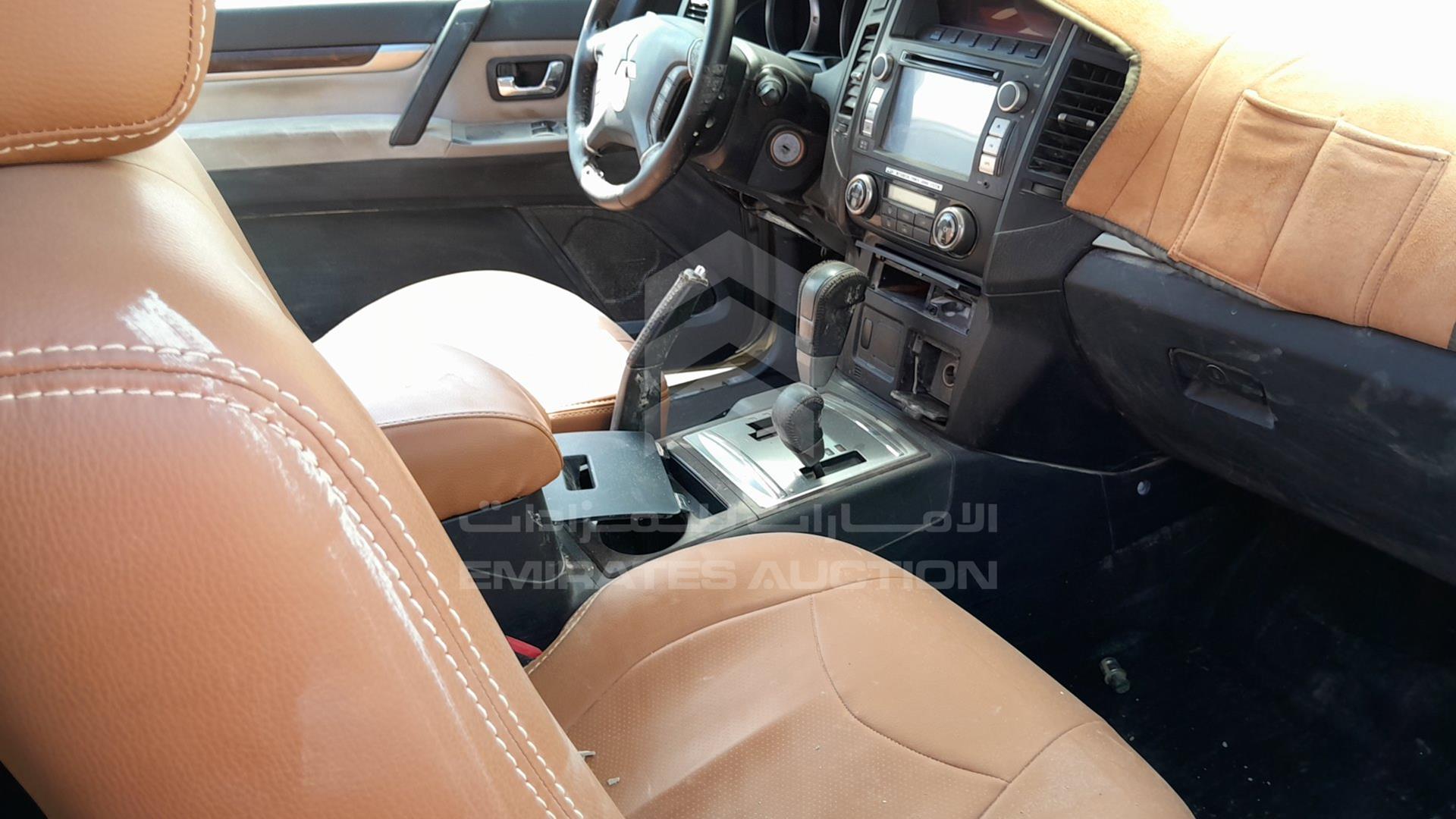 2010 MITSUBISHI PAJERO VIN: JMYMRV85WAJ701504