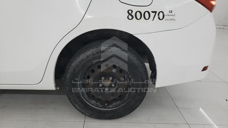 RKLBB9HE8H5198951 Auction: EmiratesAuction Lot: 404127 RKLBB9HE8H5198951 Toyota Corolla 2017 WHITE Photo 28