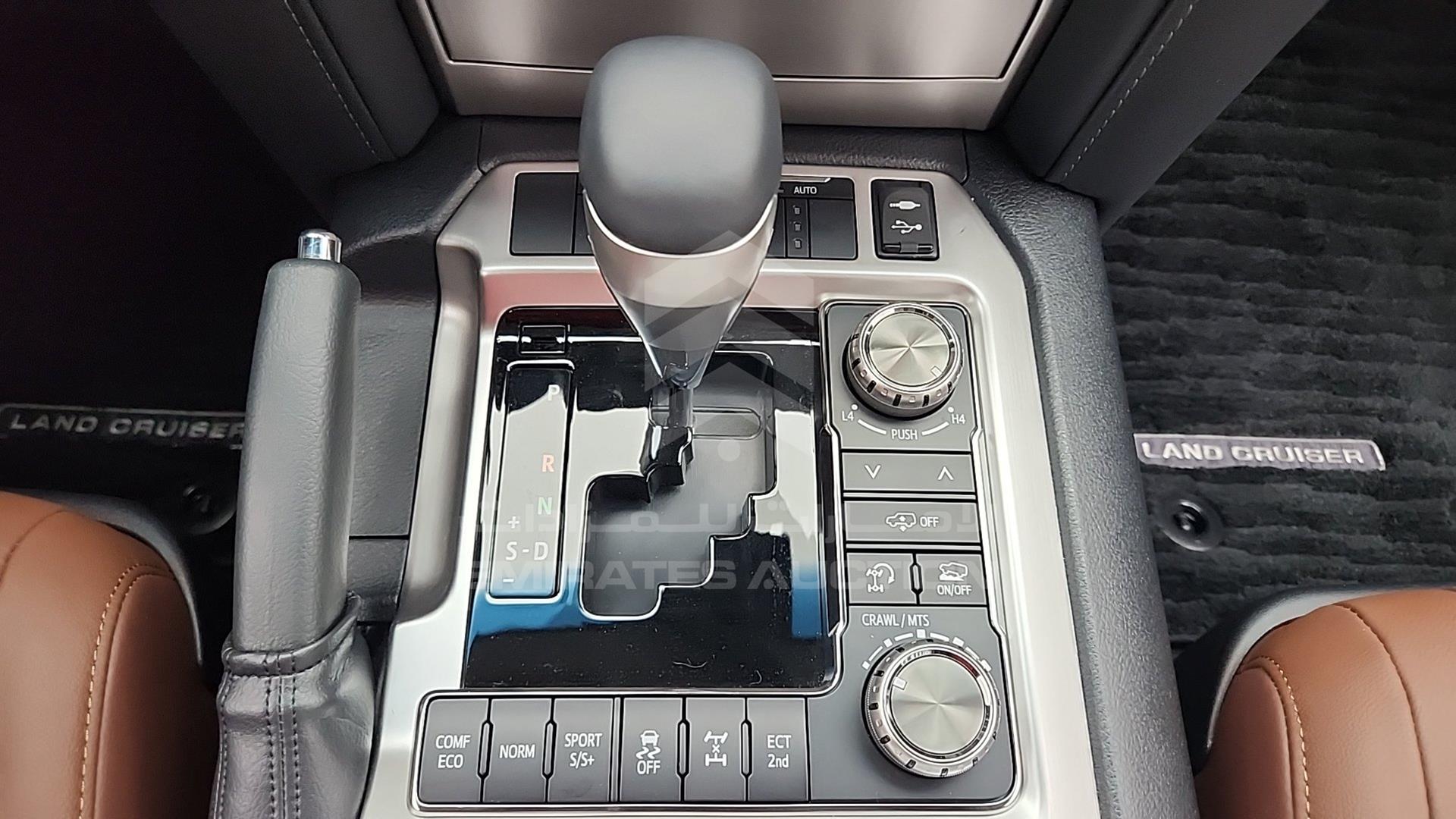 2020 TOYOTA LAND CRUISER VIN: JTMHY05J6L4088532