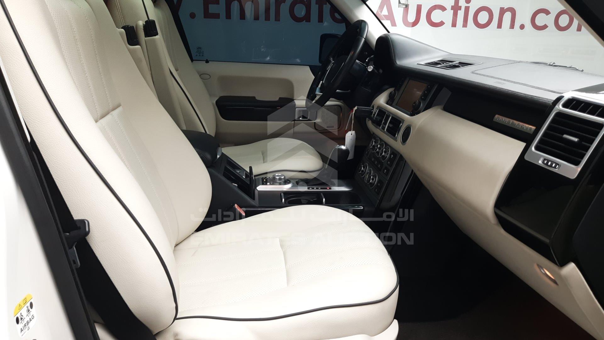 2009 RANGE ROVER VOGUE VIN: SALLMAM349A299182