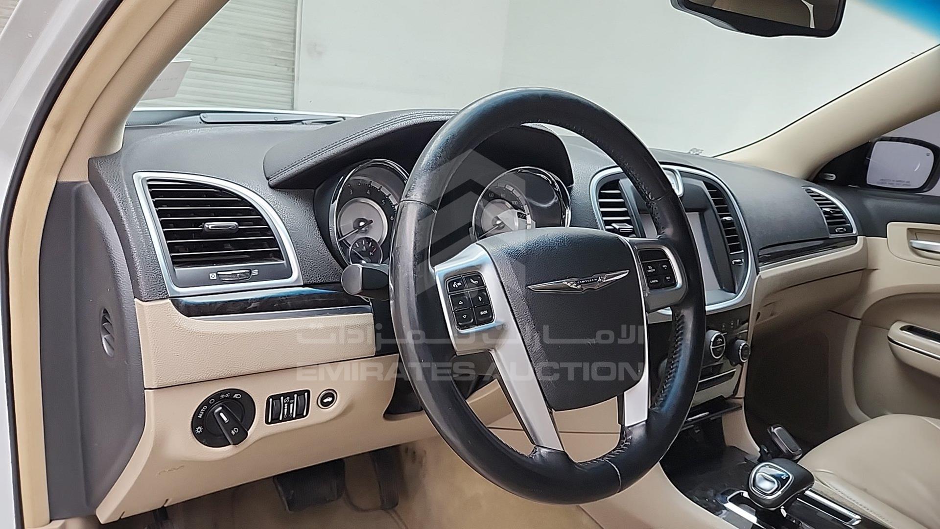 2012 CHRYSLER 300 C VIN: 2C3CCACGXCH246111