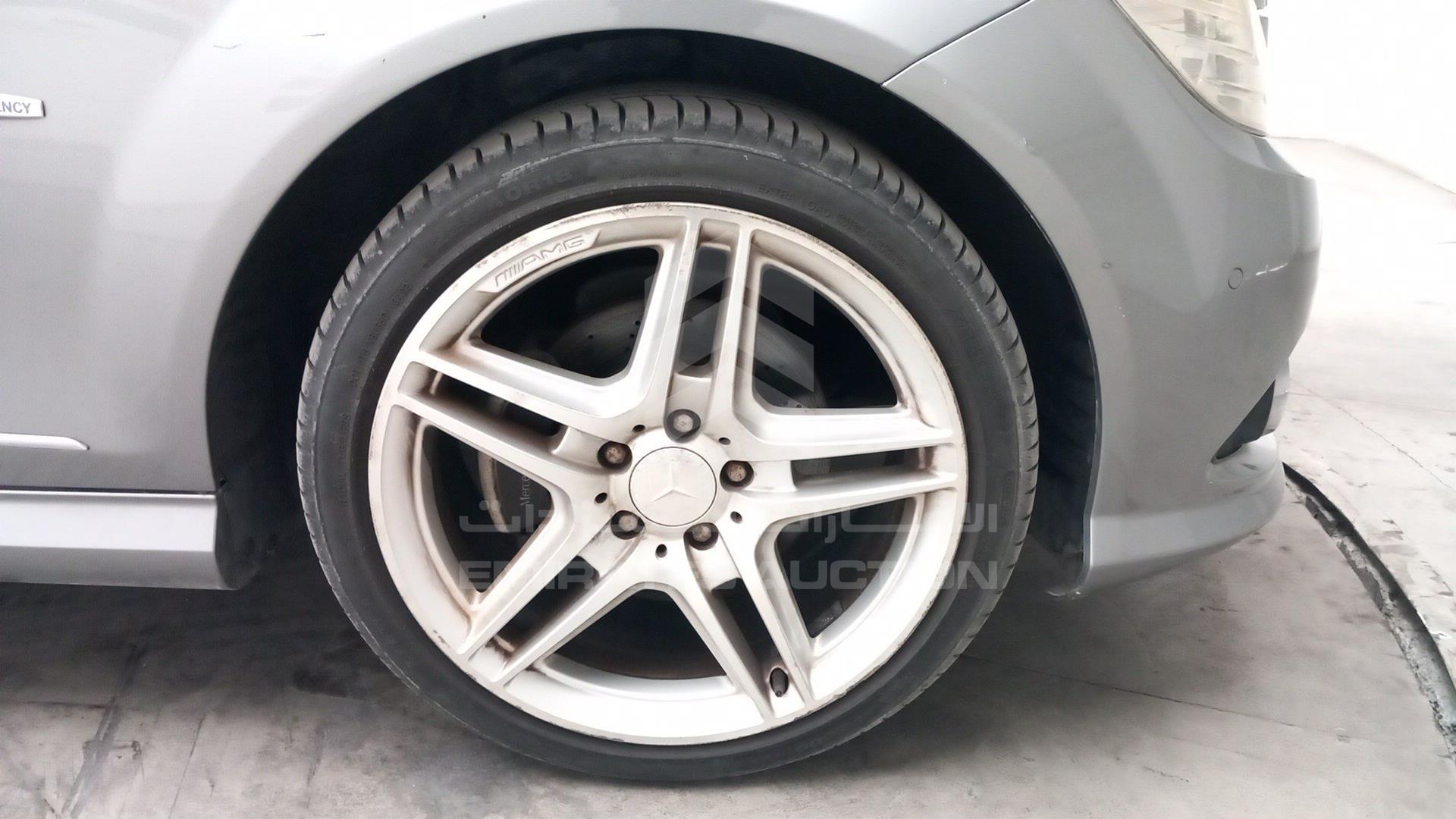2011 MERCEDES C200 VIN: WDDGF4JB0BF586306