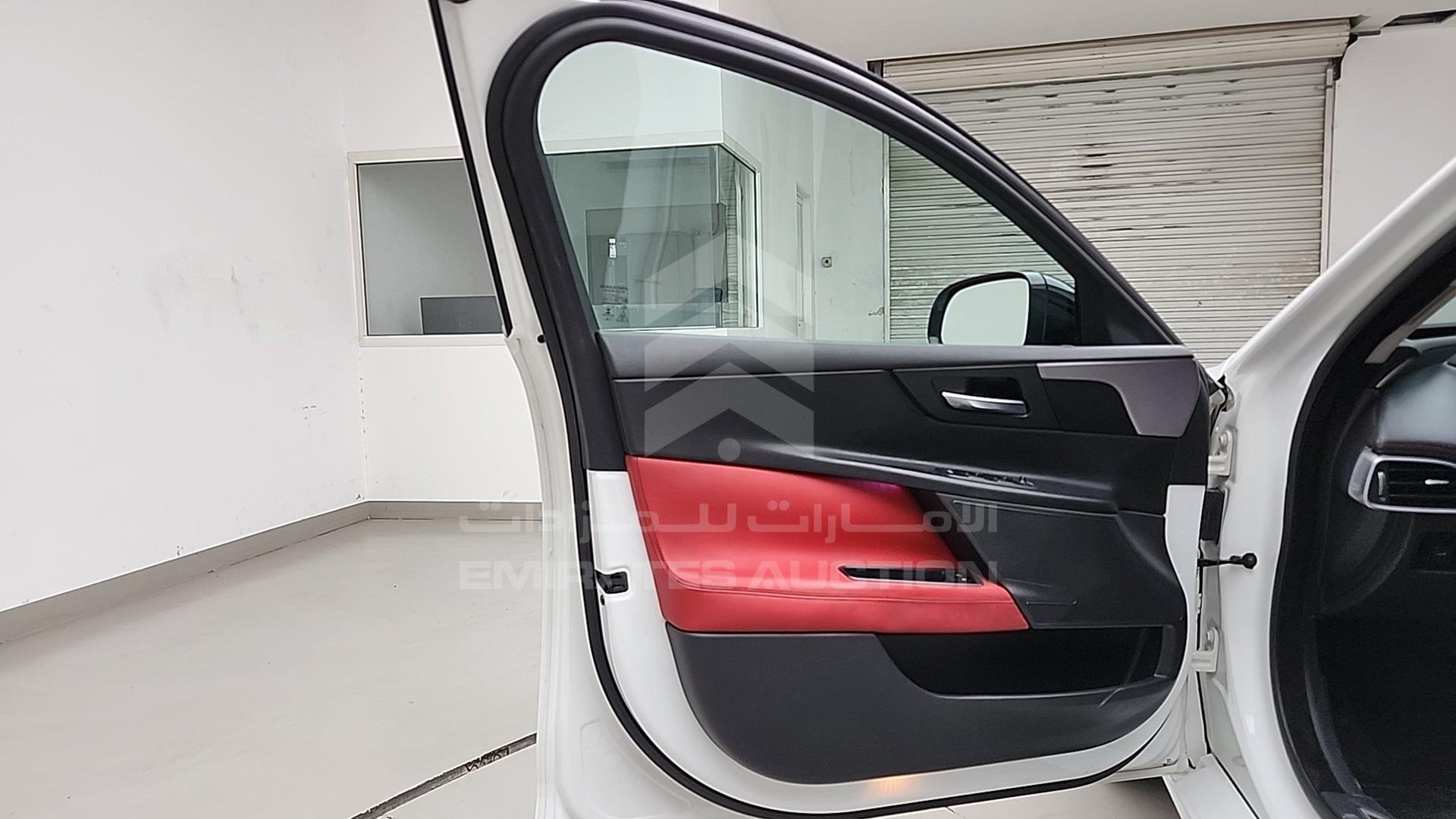 2016 JAGUAR XE VIN: SAJAB4BG8GA924028