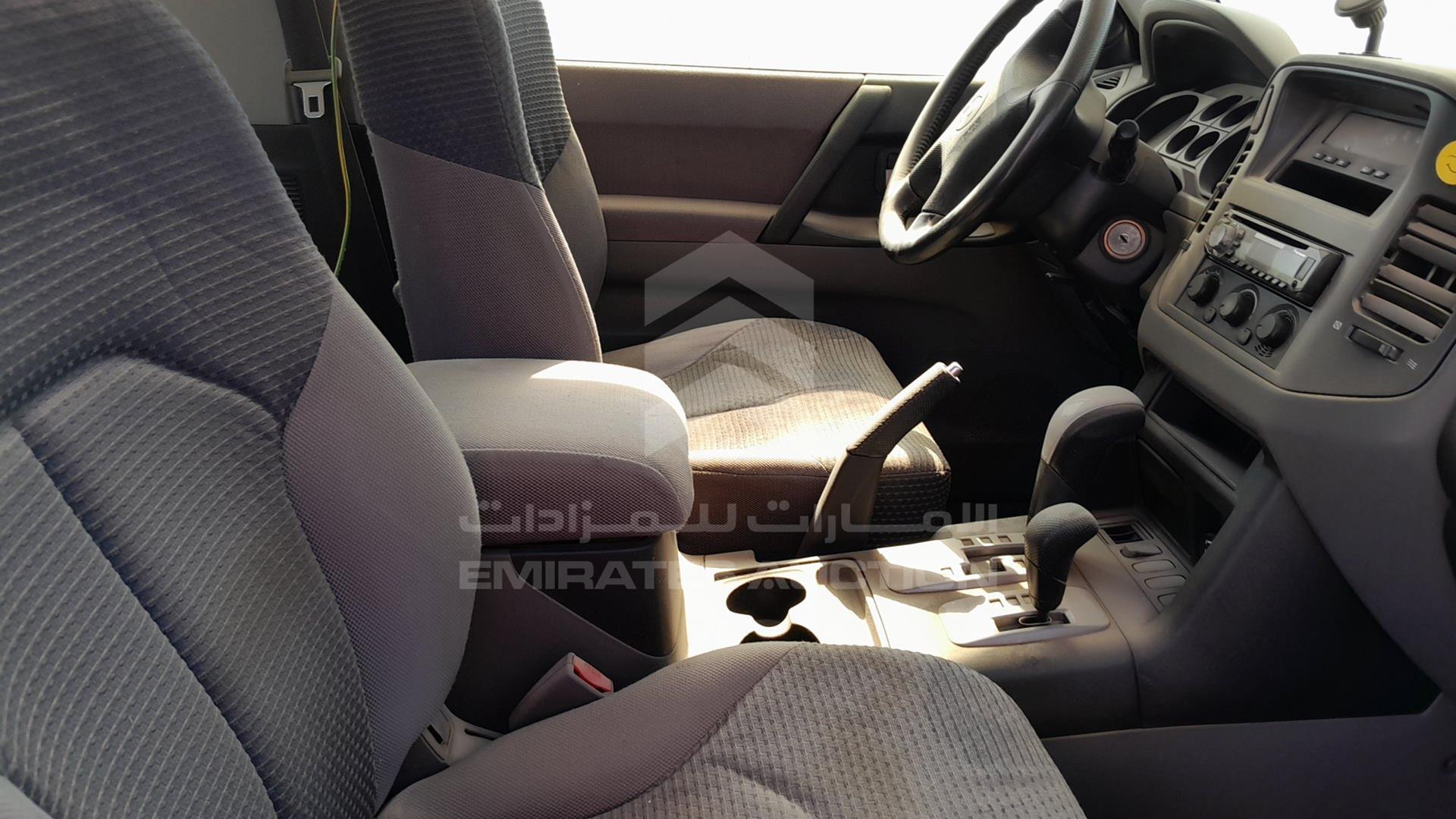2006 MITSUBISHI PAJERO VIN: JMYMRV63W6J709529