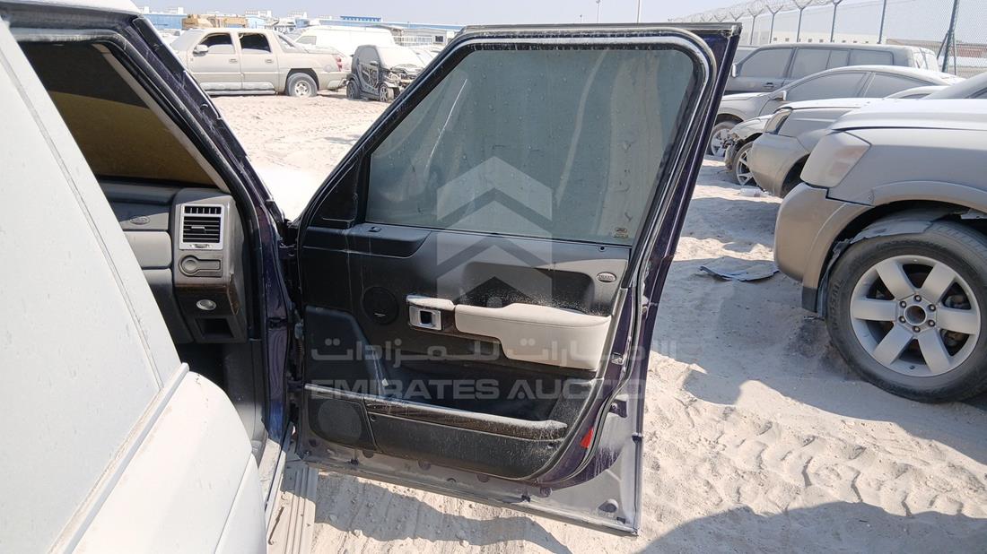 2004 Range Rover Vogue — Front Right Door — Photo 25