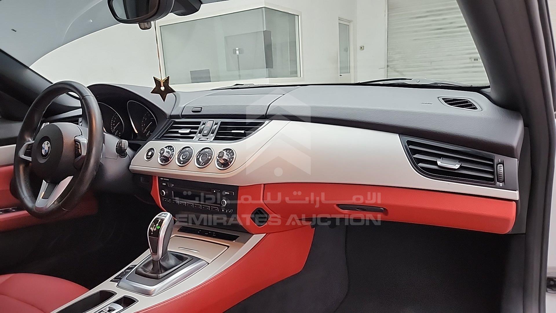 2015 BMW Z4 VIN: WBALL1107FJ664711