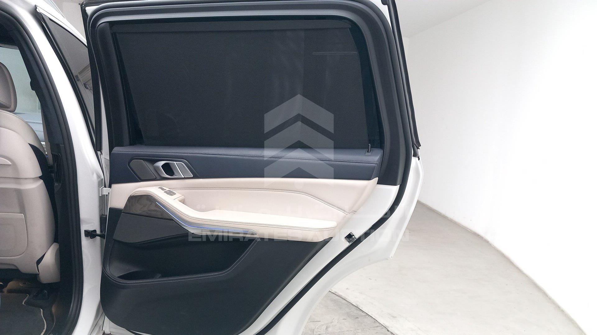 2019 BMW X 7 VIN: WBACX4A02KLB37490