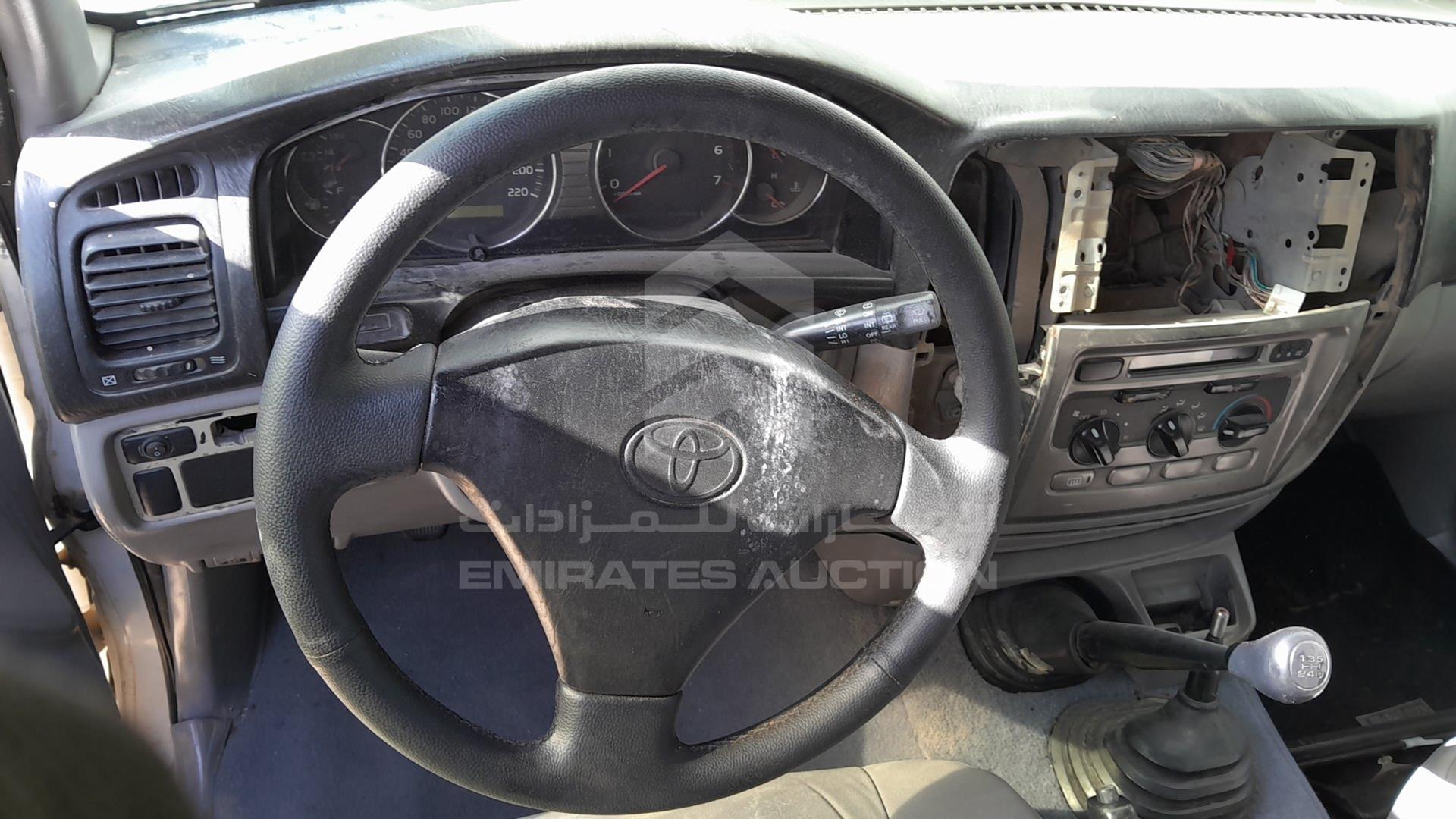 2004 TOYOTA LAND CRUISER VIN: JTGHJ01J843004764