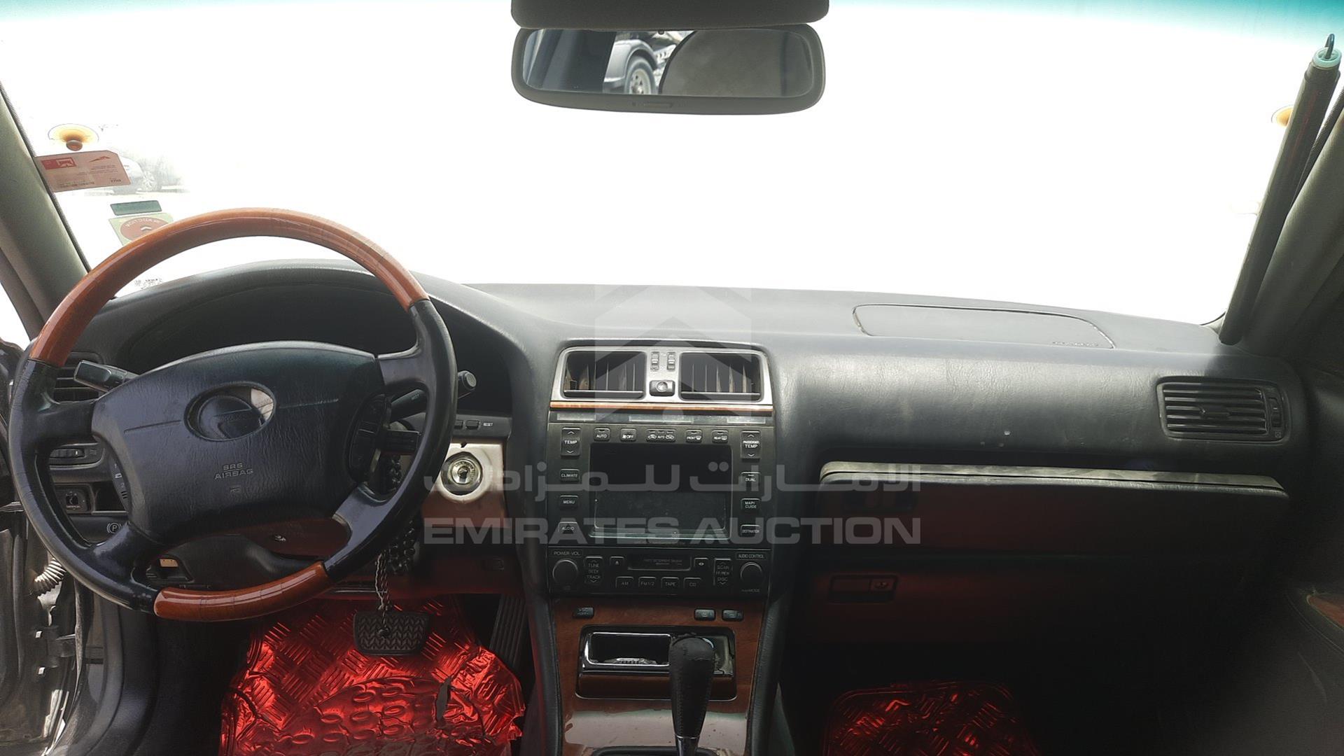1998 LEXUS LS400 VIN: JT8BH28F2W0137843