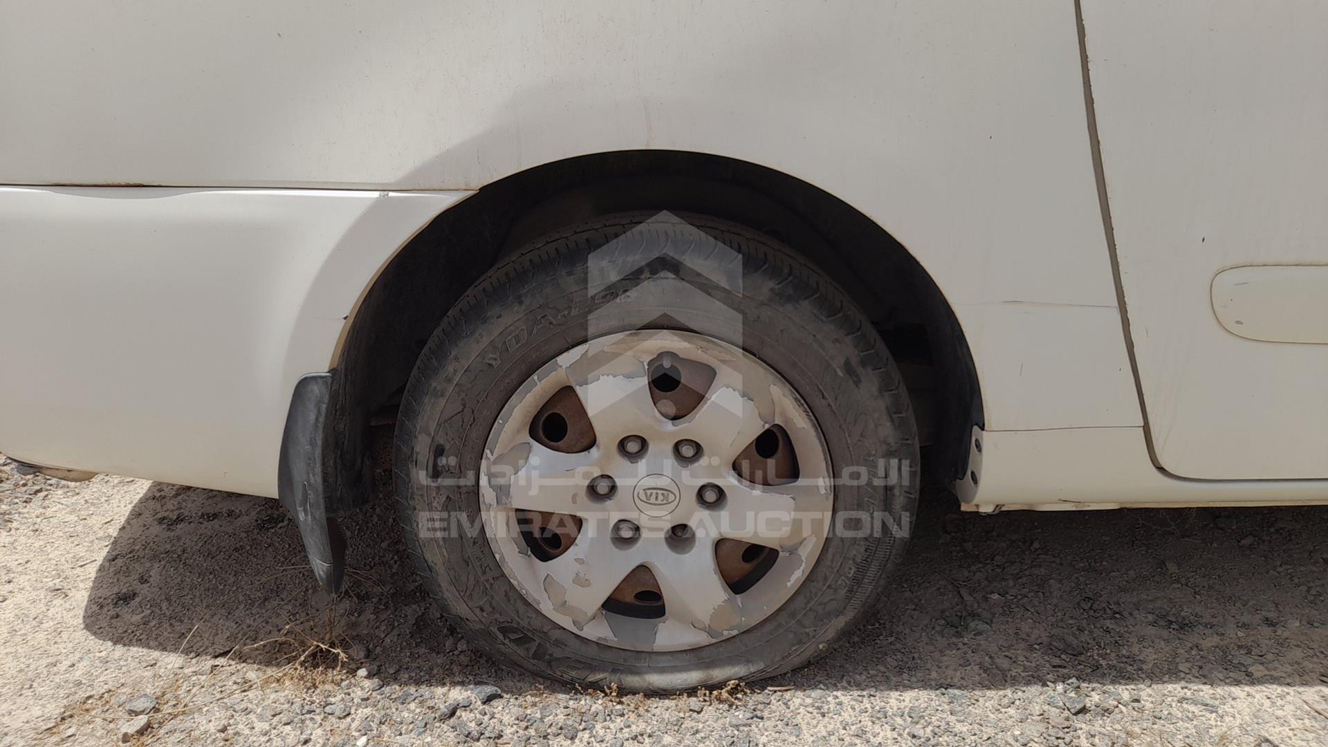 2006 KIA CARNIVAL VIN: KNAMB763566046559