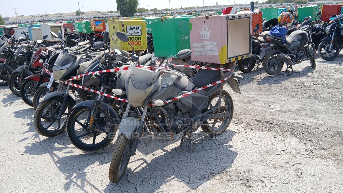 5 Motorbikes — Front Left Angle — Photo 7