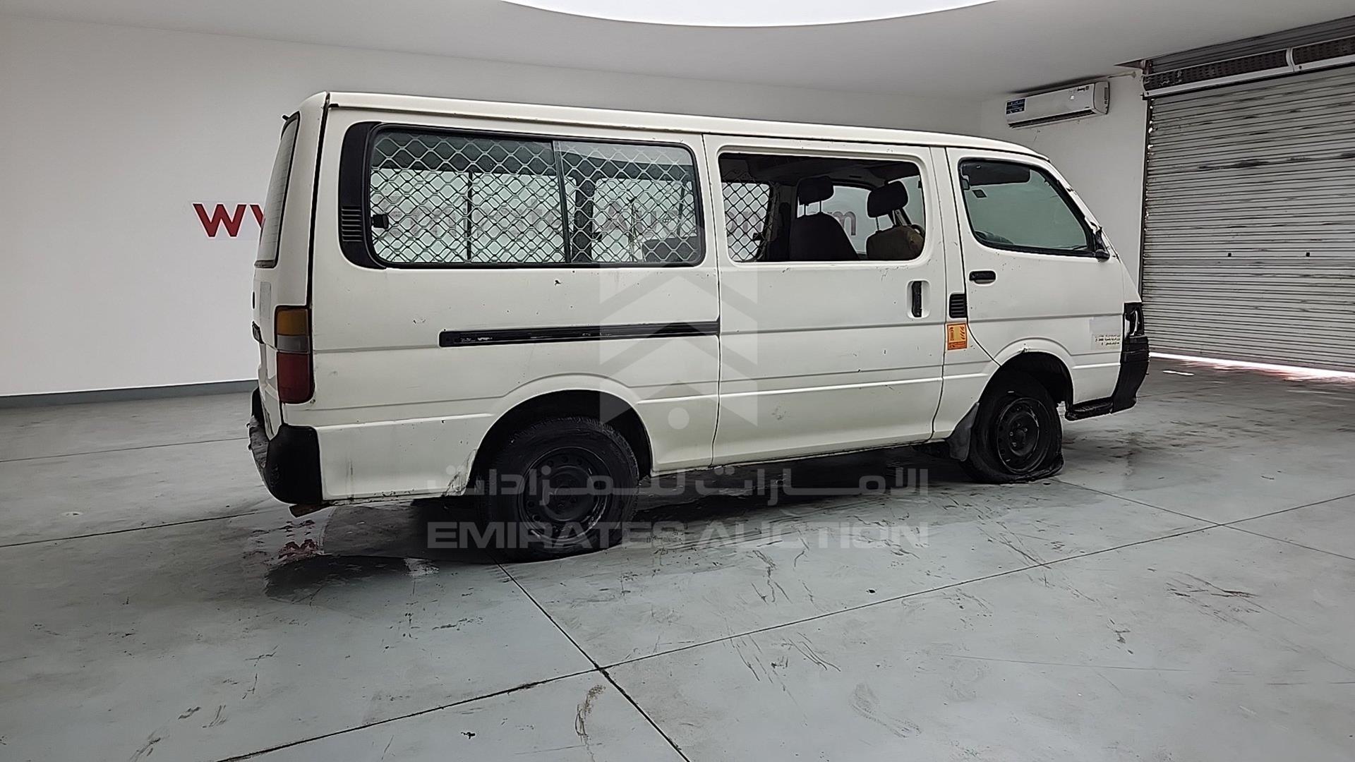 2004 TOYOTA HIACE VIN: RZH1157012858