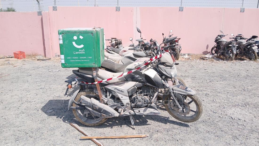 6 Motorbikes — Rear Right Angle — Photo 11