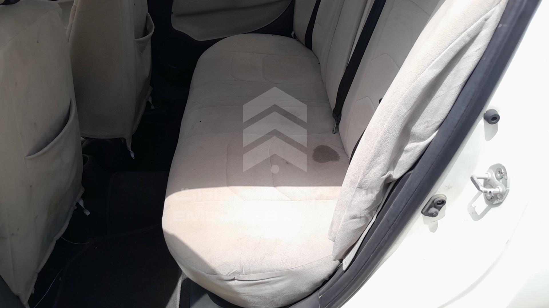 2014 MITSUBISHI ATTRAGE VIN: MMBSTA13AEH014105