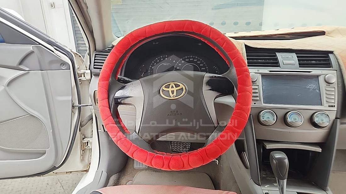 2011 Toyota Camry — Steering & Mounted Controls — Photo 15