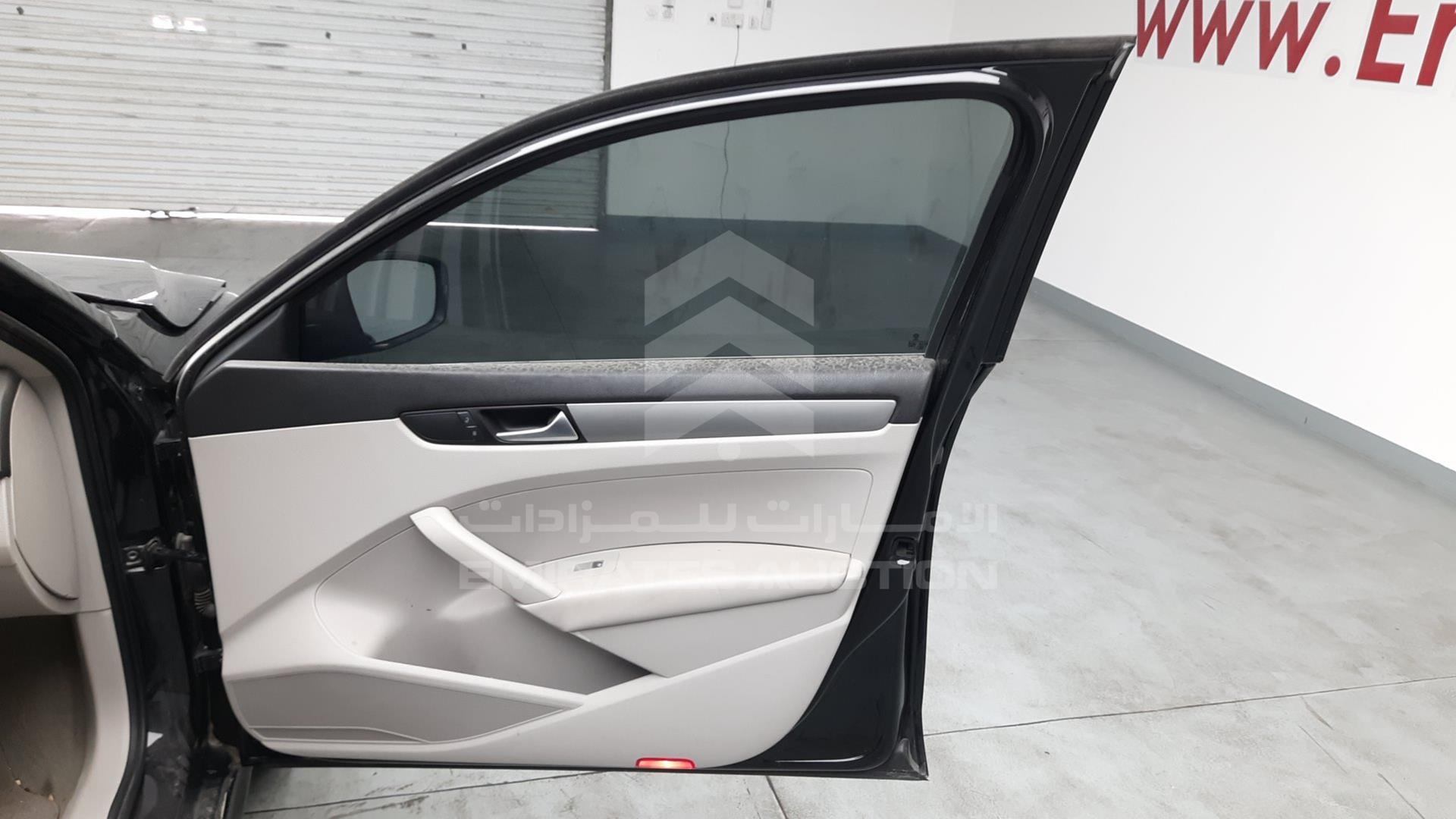2014 VOLKSWAGEN PASSAT VIN: WVWBR7A33EC028431