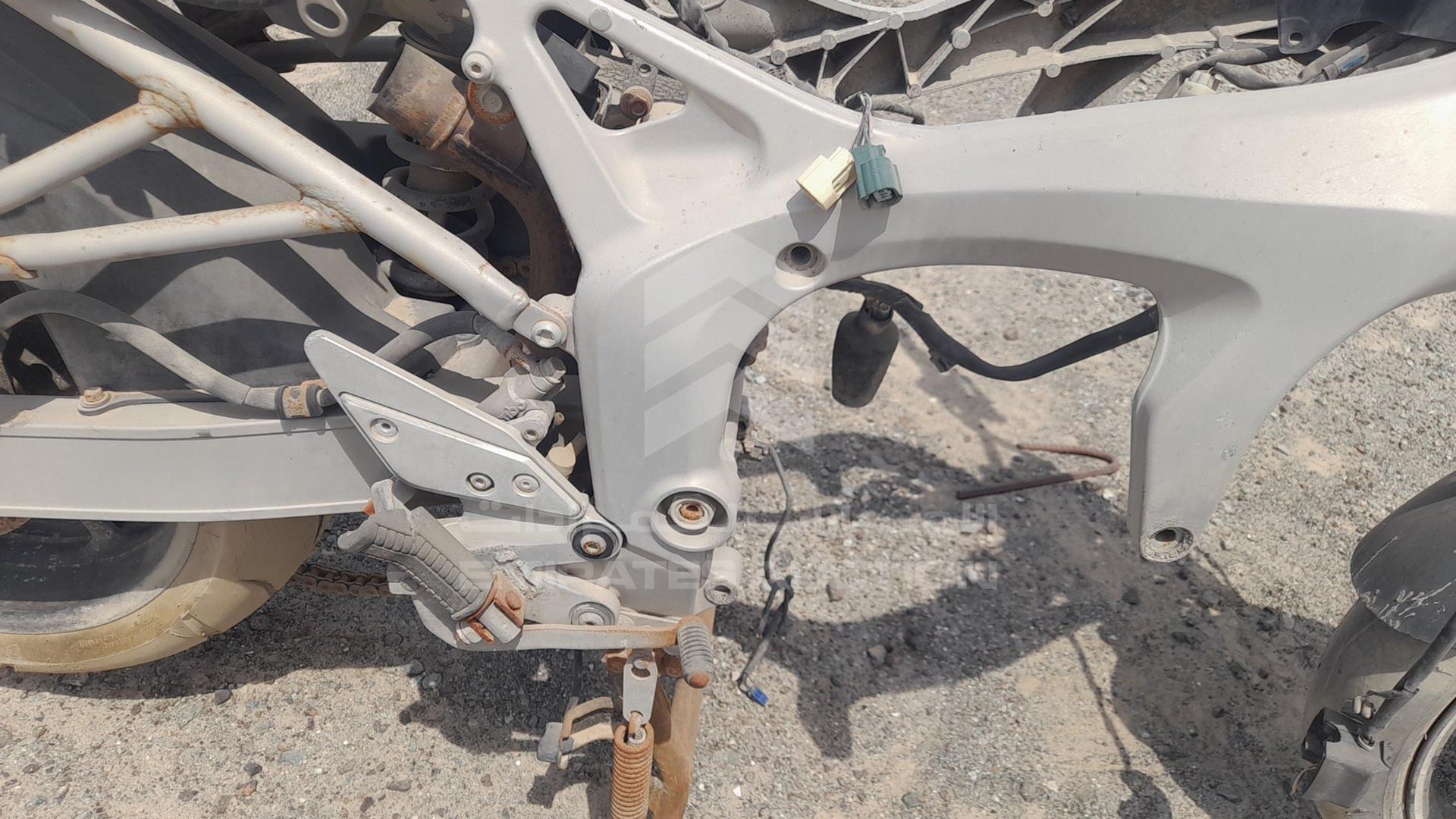2006 YAMAHA FZ6 S VIN: JYARJ071000056504