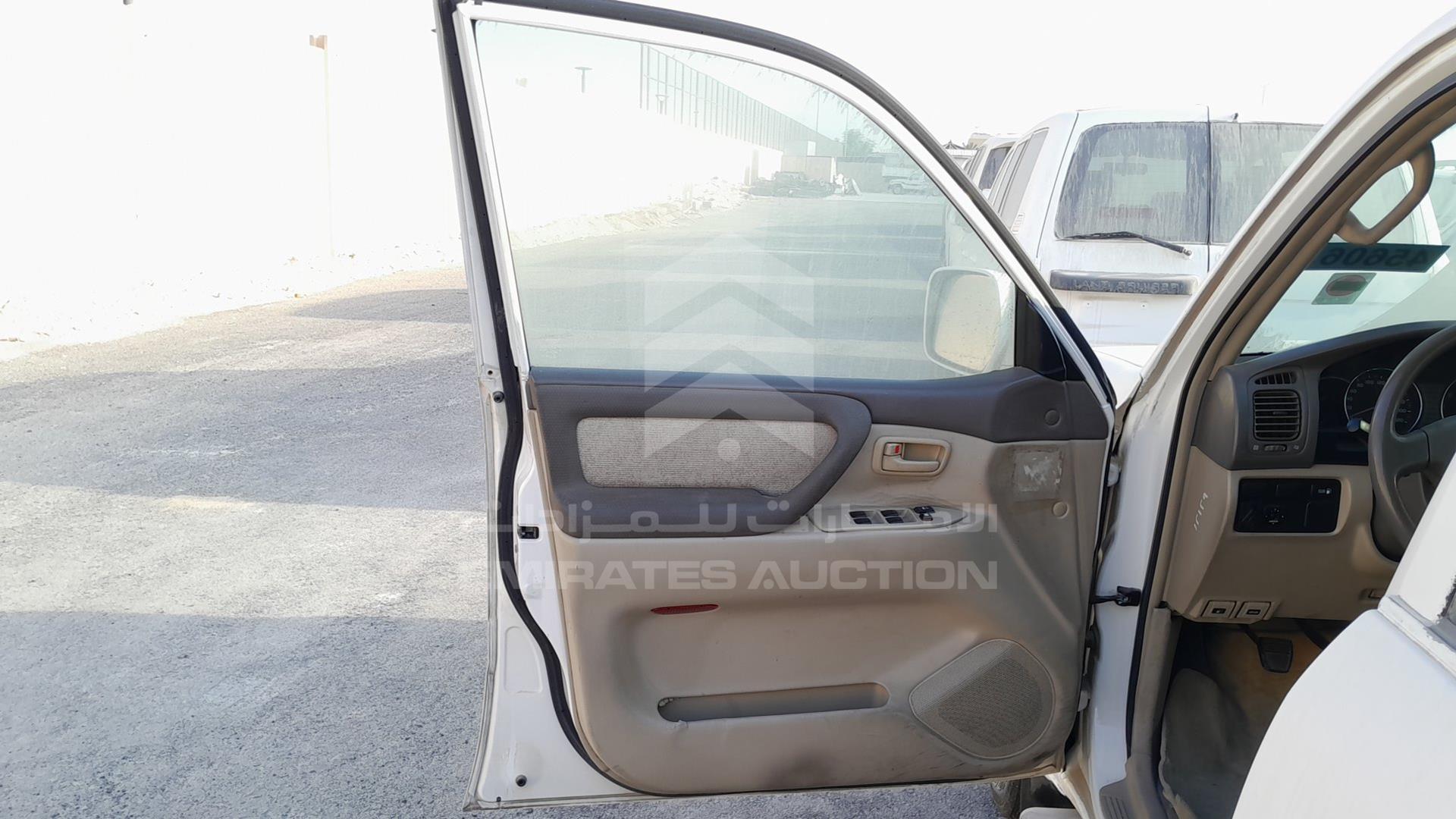 2007 TOYOTA LAND CRUISER VIN: JTGHJ09J377006875