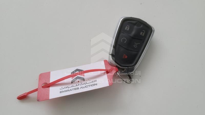 VIN: 1GYFZDR46KF200761 Auction: EmiratesAuction Lot: 421576 VIN: 1GYFZDR46KF200761 Cadillac XT 4 2019 RED Photo 6