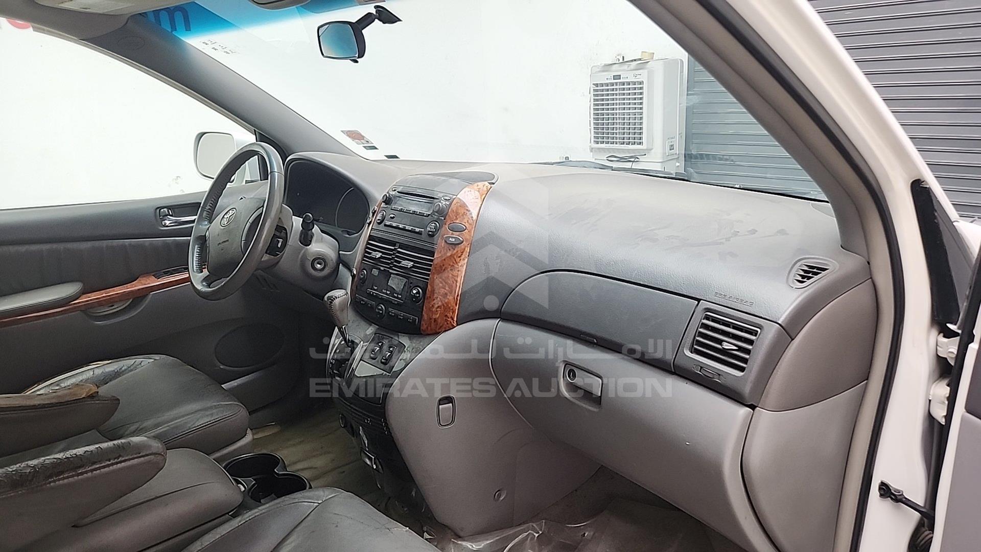 2008 TOYOTA SIENNA VIN: 5TDZK22CX8S209971