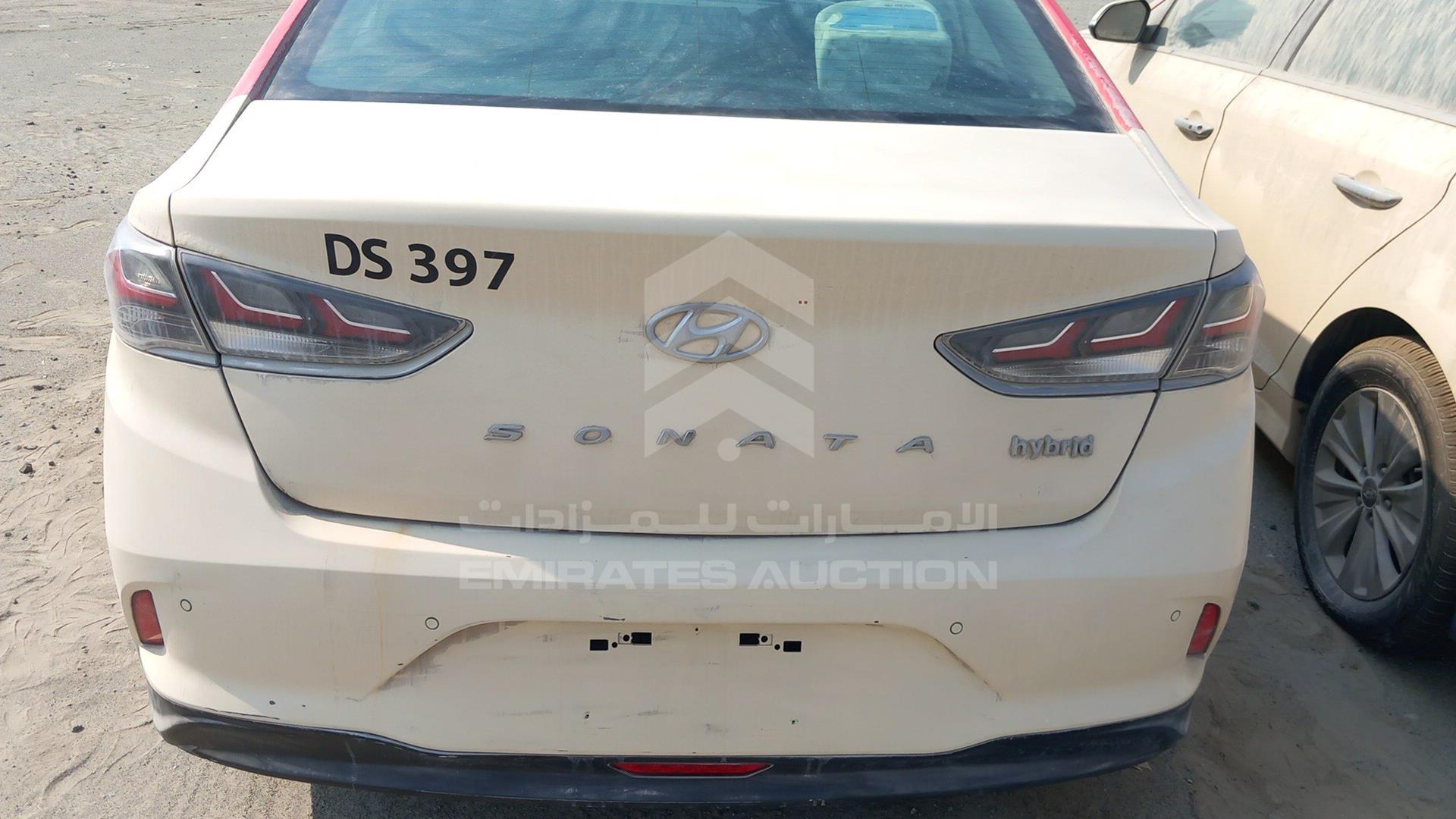 2018 HYUNDAI SONATA VIN: KMHE24131JA082134