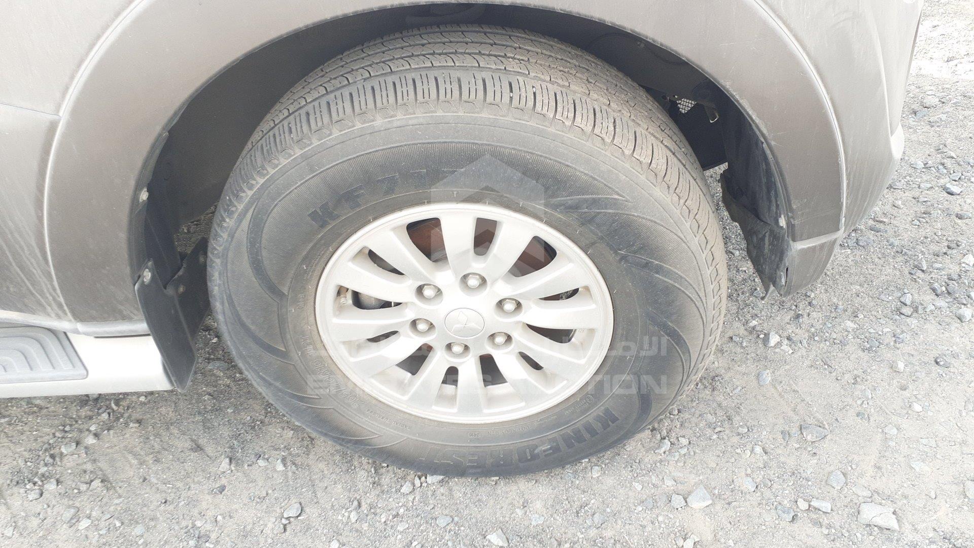 JMYLRV95WDJ708656 - 2013 Mitsubishi Pajero - #351548
