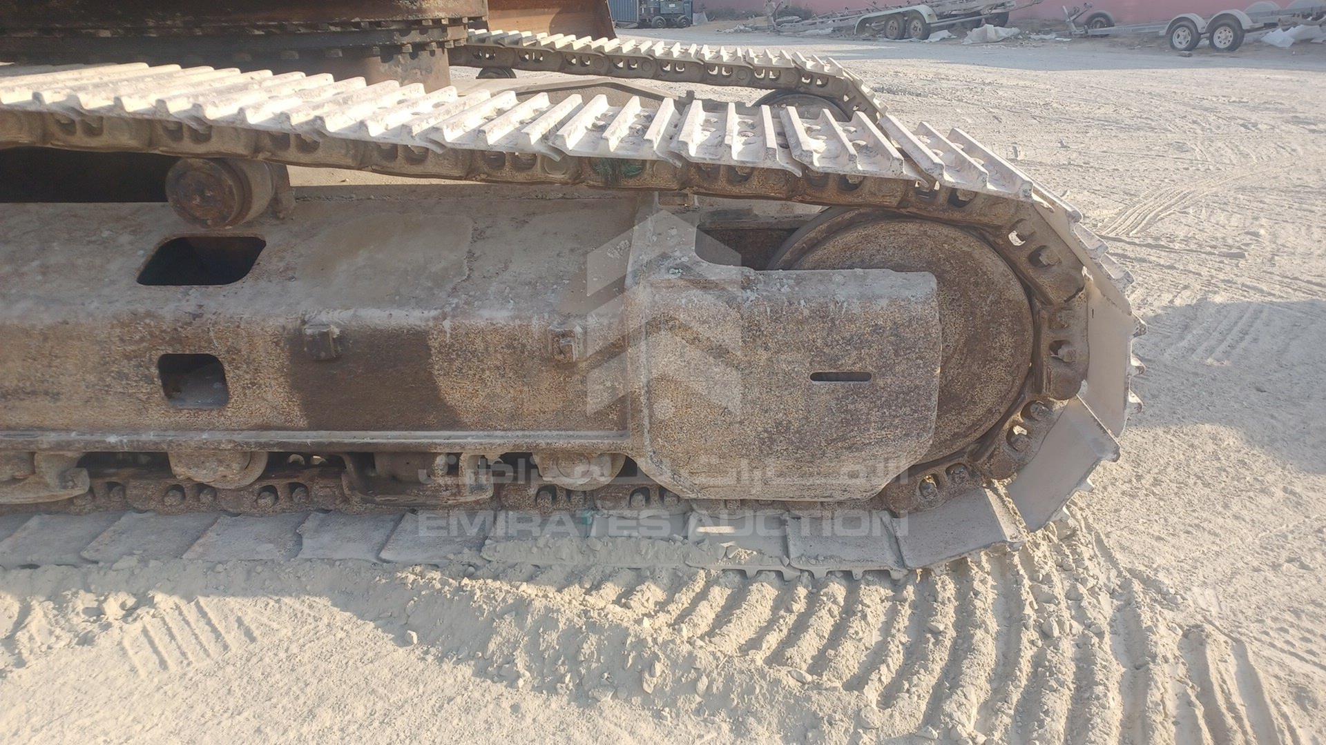 2016 HITACHI EXCAVATOR VIN: HHEAXA00J00100363