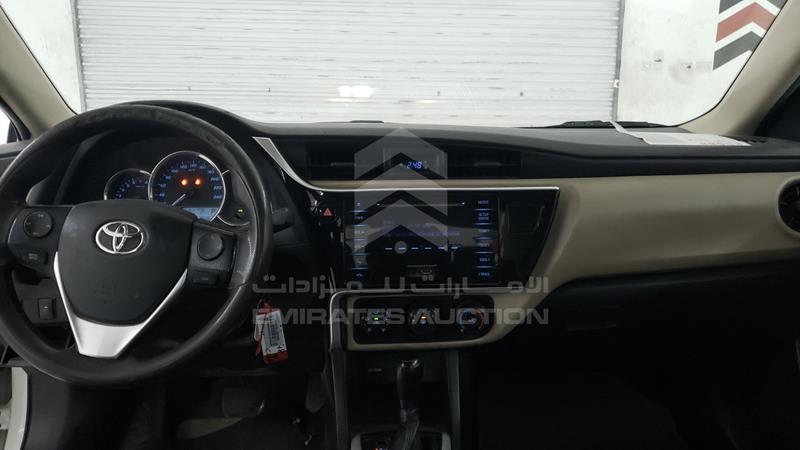 RKLBB9HEXH5193248 Auction: EmiratesAuction Lot: 404124 RKLBB9HEXH5193248 Toyota Corolla 2017 WHITE Photo 15