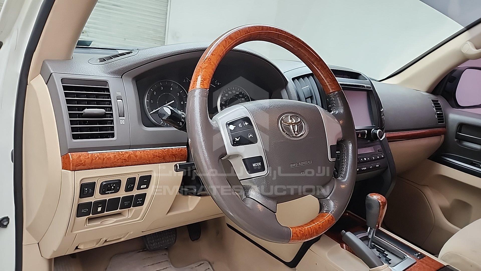 2014 TOYOTA LAND CRUISER VIN: JTMHX09J8E5047409