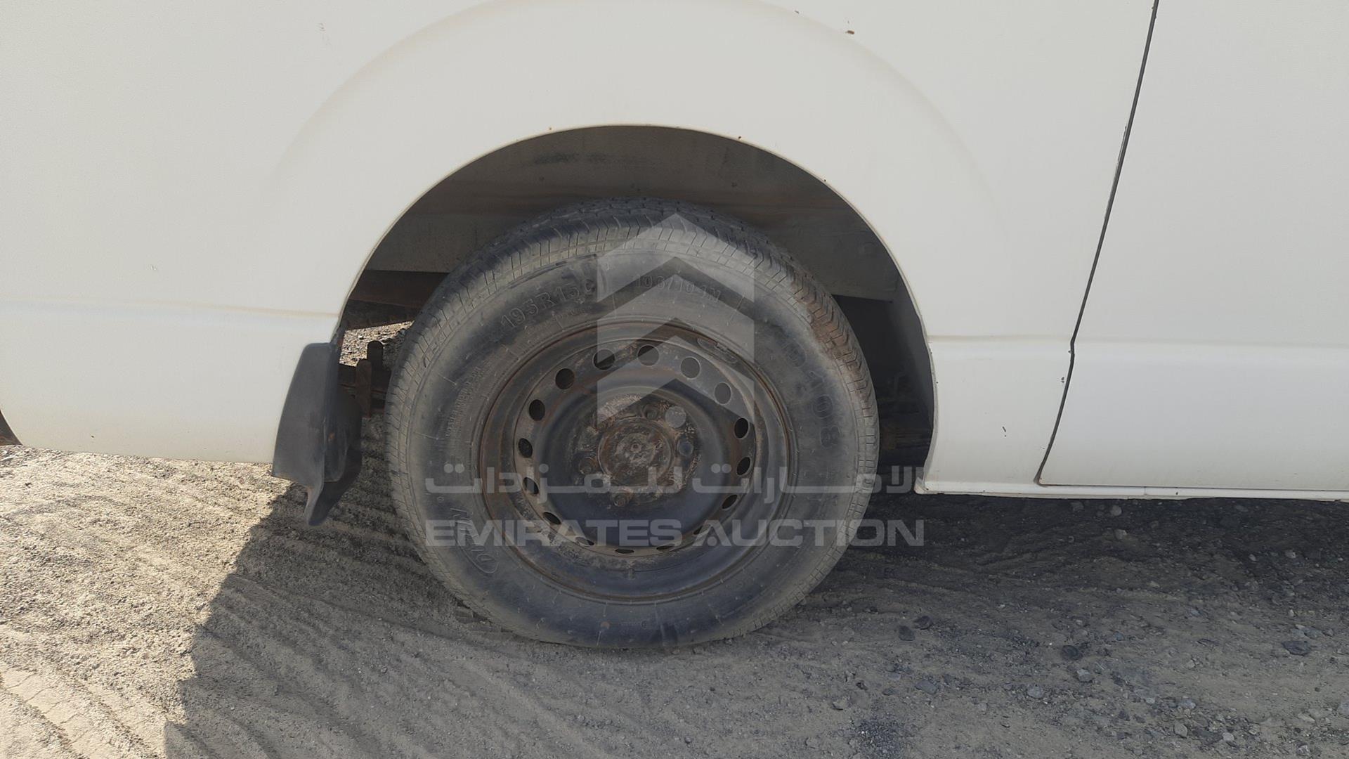 2009 TOYOTA HIACE VIN: JTFHX02P890040579