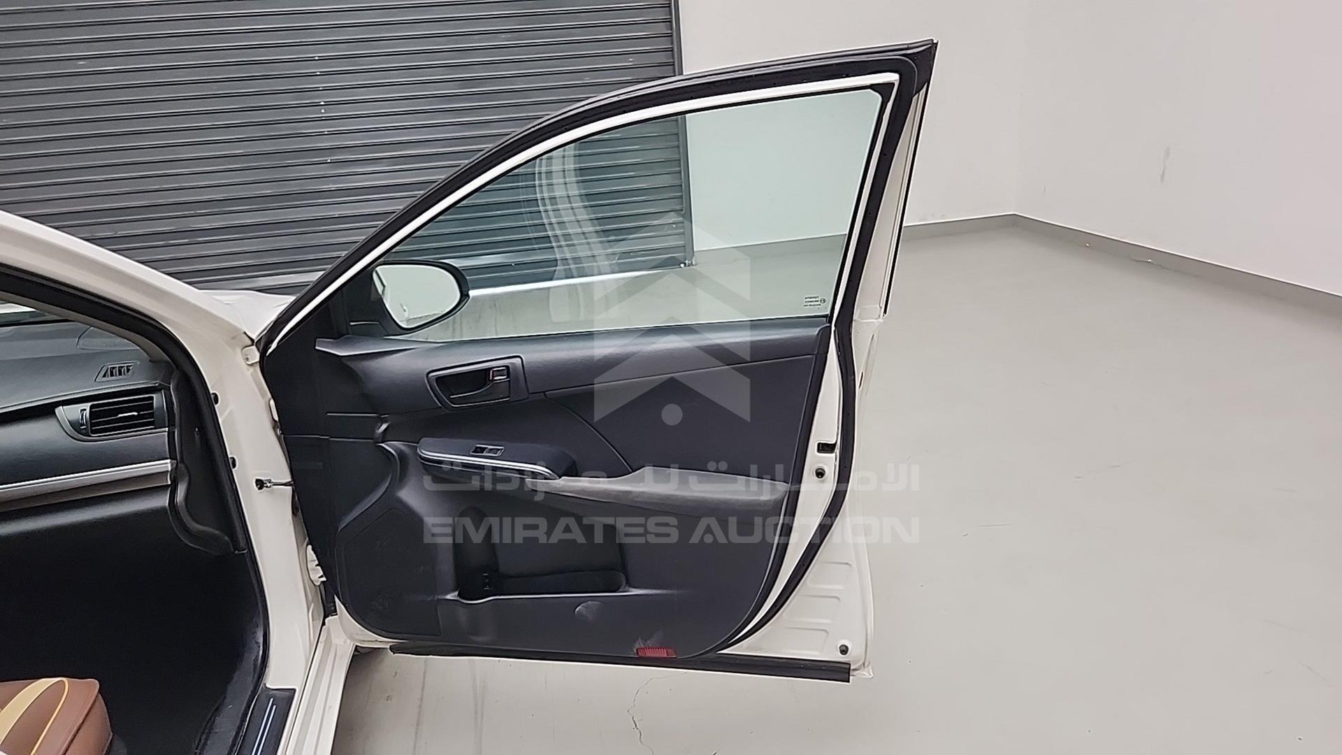2014 TOYOTA CAMRY VIN: 6T1BF9FK3EX530210