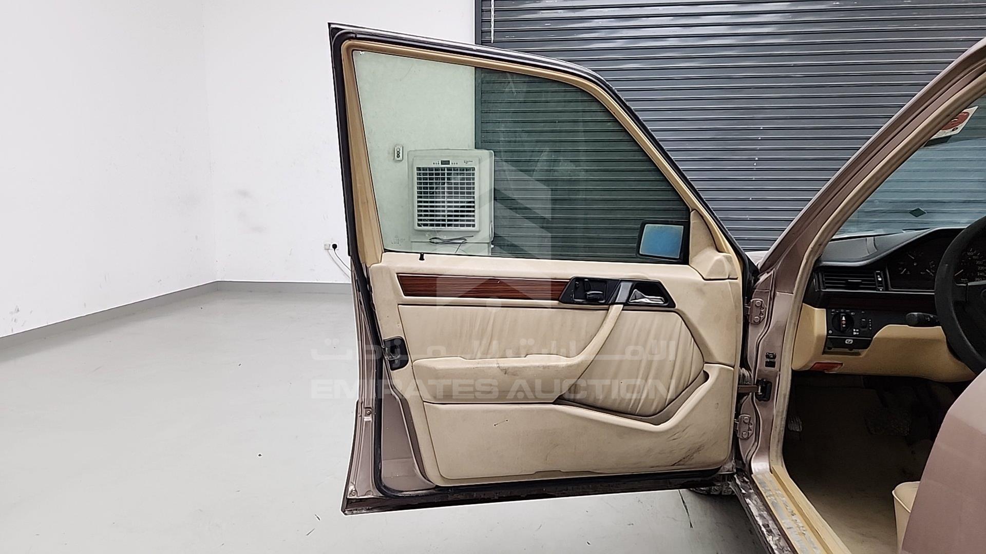 1994 MERCEDES E 280 VIN: WDB1240281C086347