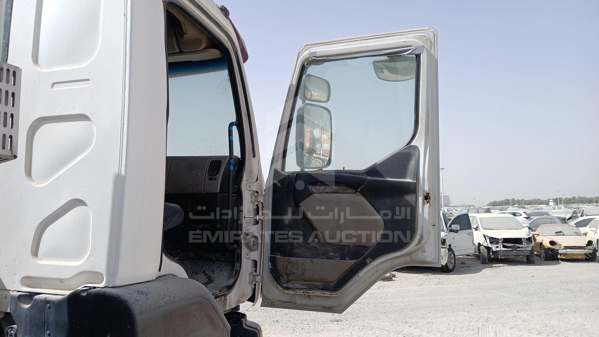 2007 RENAULT KERAX VIN: VF634DPA97D000713