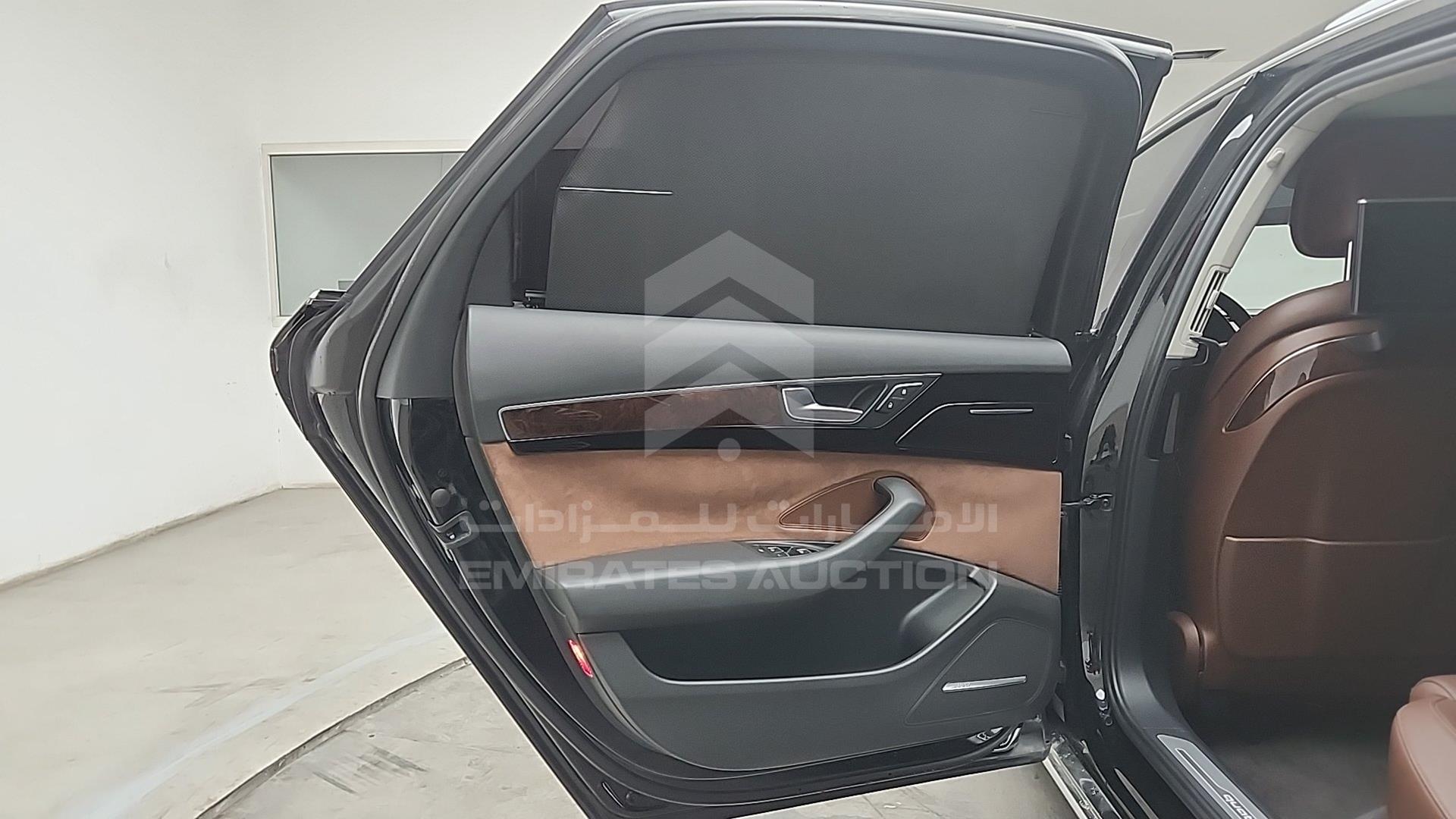 2016 AUDI A8 VIN: WAUYGBFD4GN007001