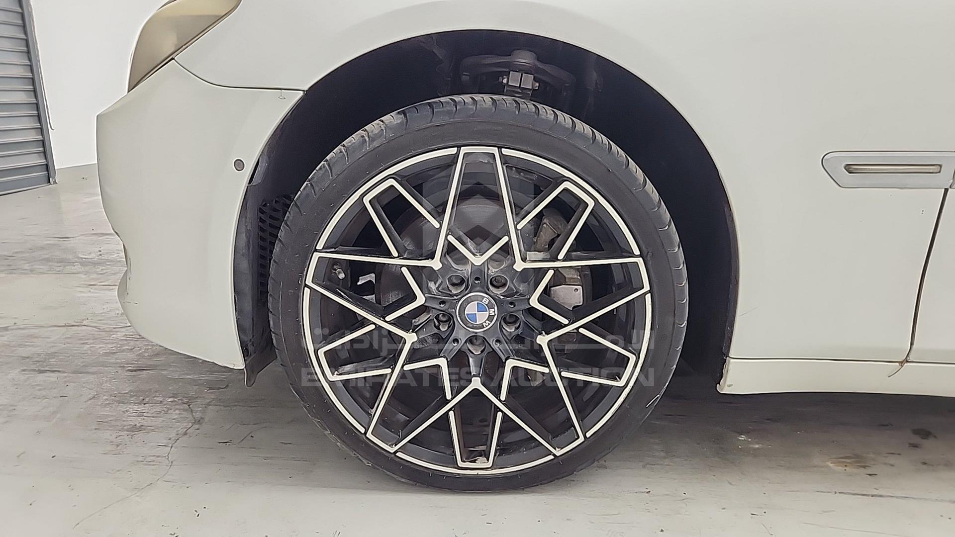 2009 BMW 740 LI VIN: WBAKB410X0C326148
