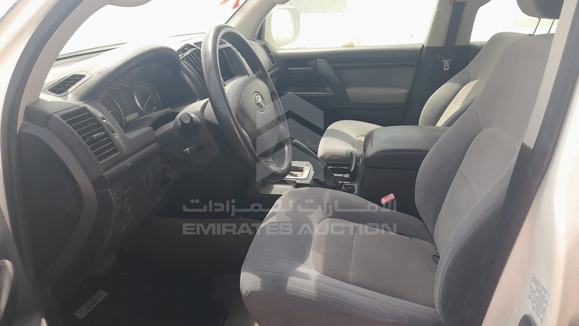 2011 TOYOTA LAND CRUISER VIN: JTMDU09J4B4044435