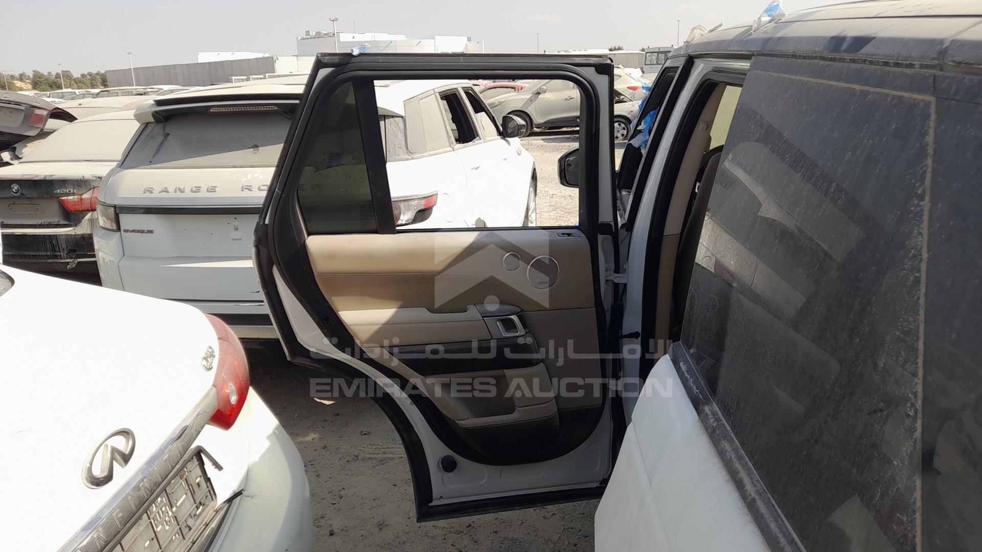 2015 RANGE ROVER VOGUE VIN: SALGA2EF4FA221276