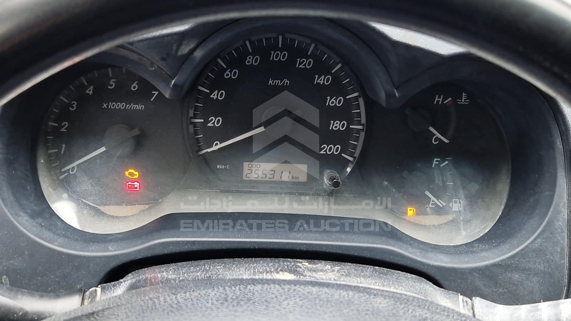 2015 TOYOTA HILUX VIN: MR0EX12G5F2354399