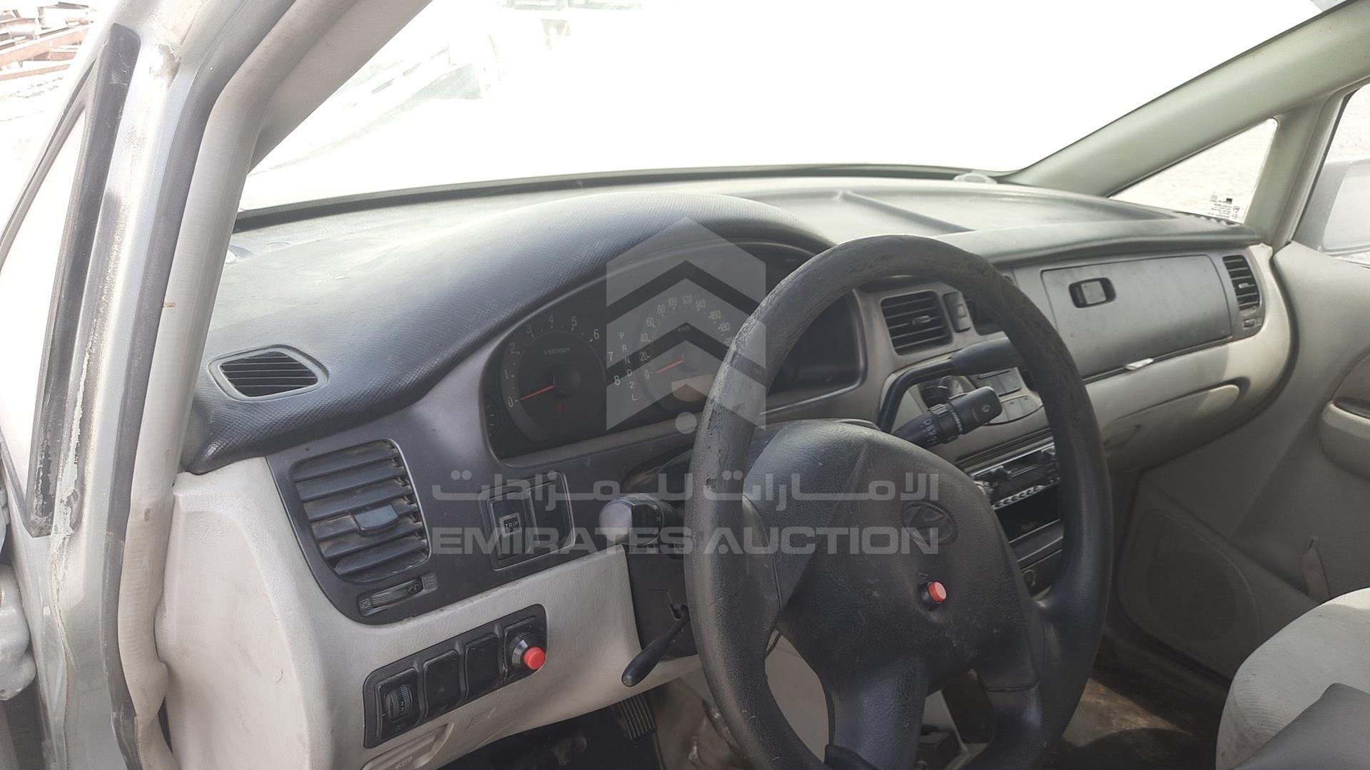2006 HYUNDAI TRAJET VIN: KMHMG81CX6U277143
