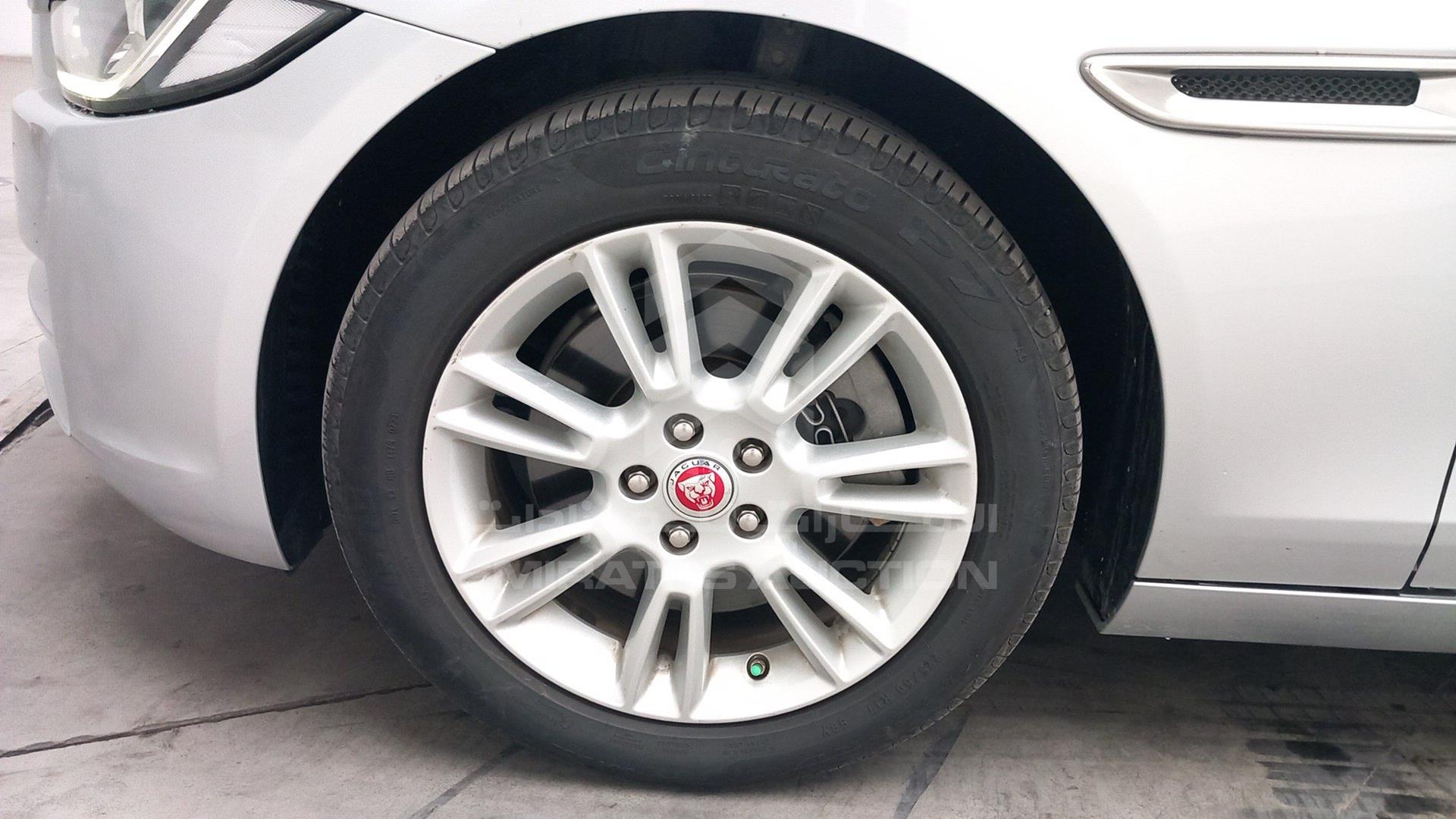2017 JAGUAR XE VIN: SAJAB4BG6HA972158