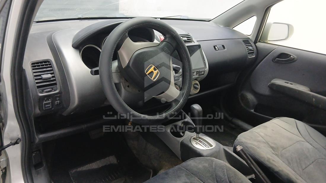 هوندا جاز 2006 — زاوية واجهة السائق الأمامية اليسرى — صورة 13