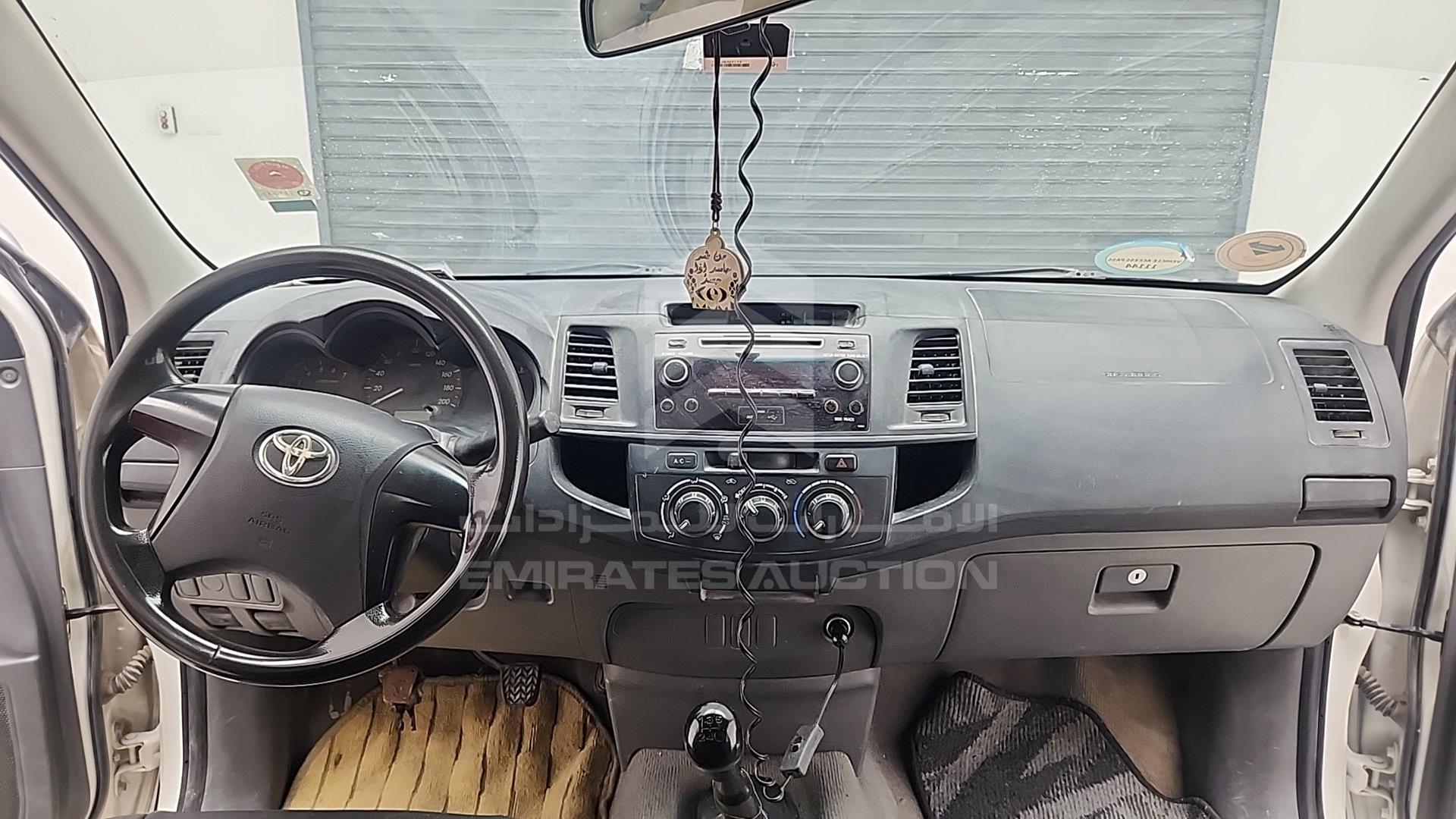 2015 TOYOTA HILUX VIN: MR0EX12G8F2357748
