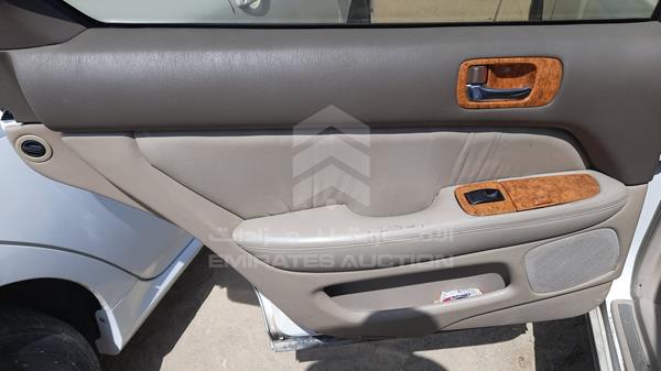 Lexus LS400 1995 JT8UF22E7S0002141 Image 9