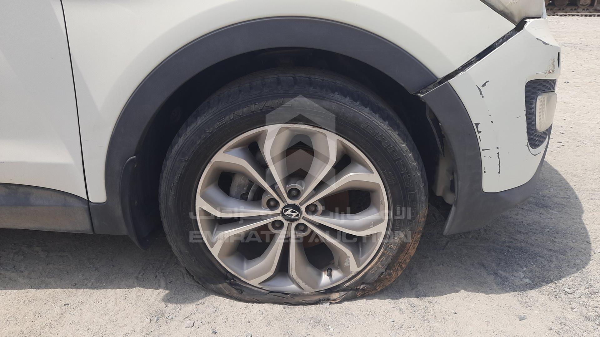 2014 HYUNDAI SANTA FE VIN: KMHSU81E4DU073033