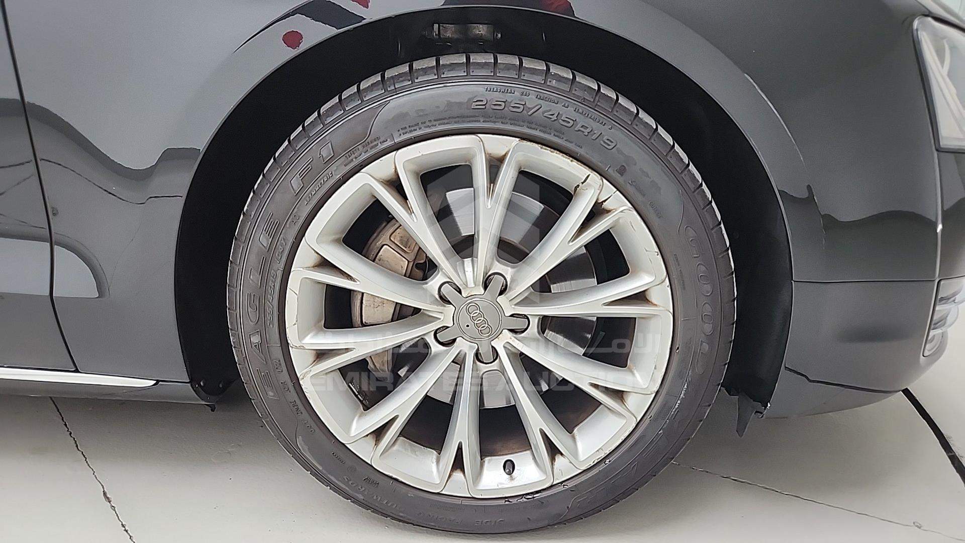 2014 AUDI A8 VIN: WAURGBFD4EN001216