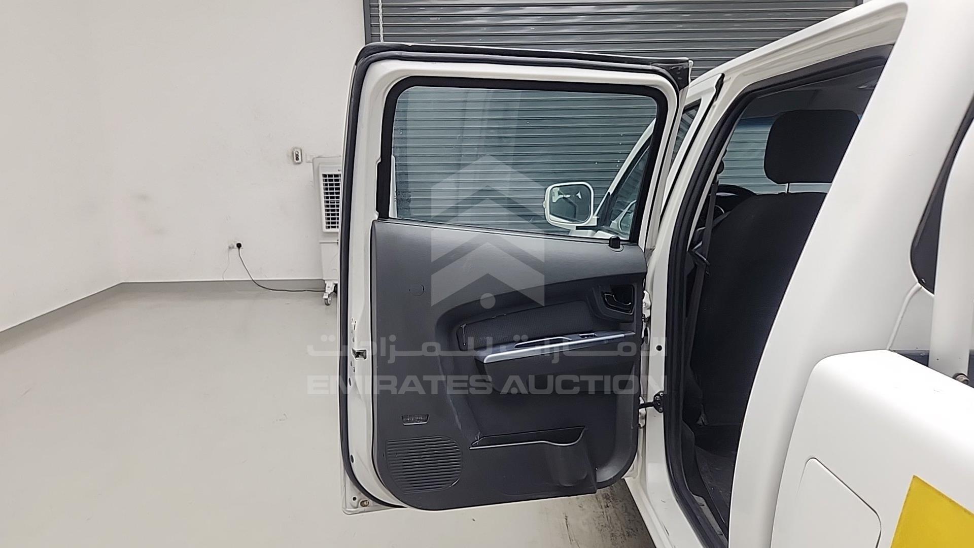 2016 TATA XENON VIN: MAT464753GSL00253
