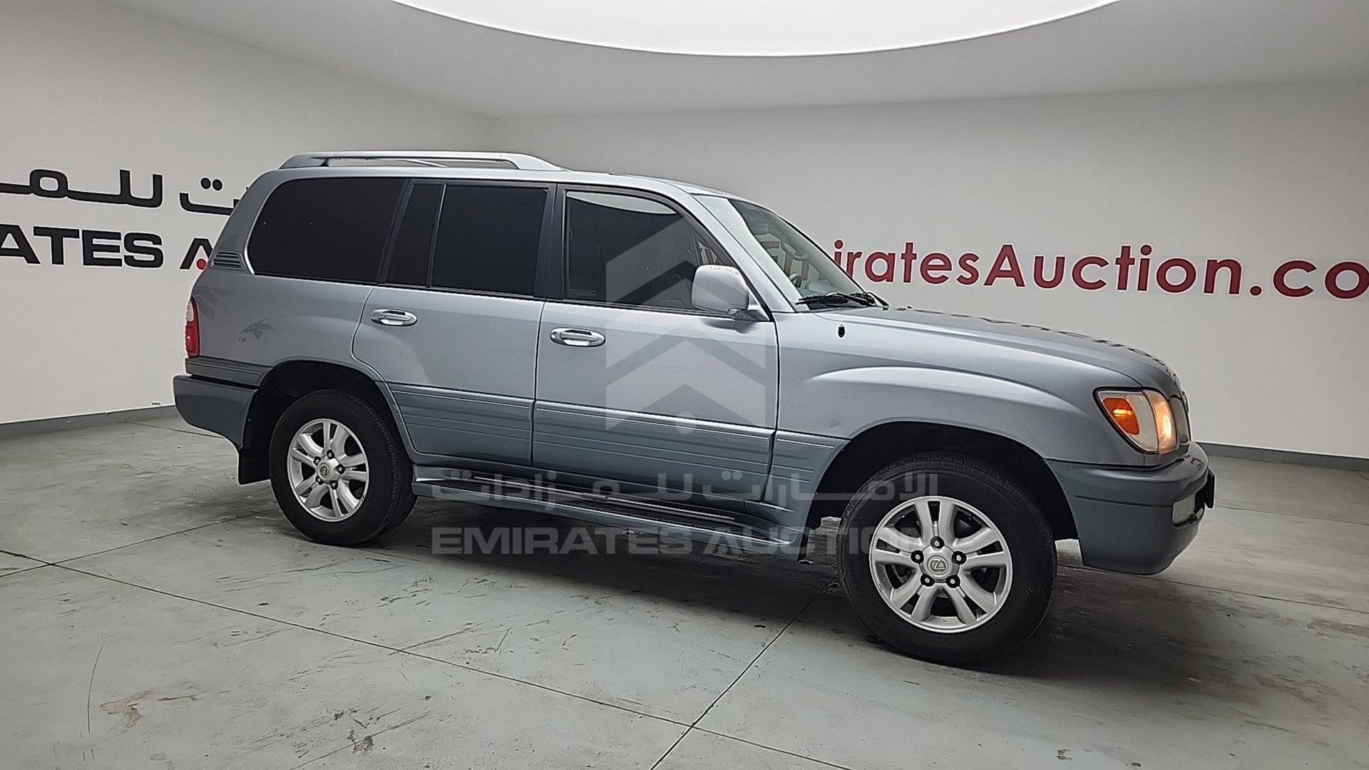 2005 LEXUS LX 470 VIN: JTJHT00W953550346